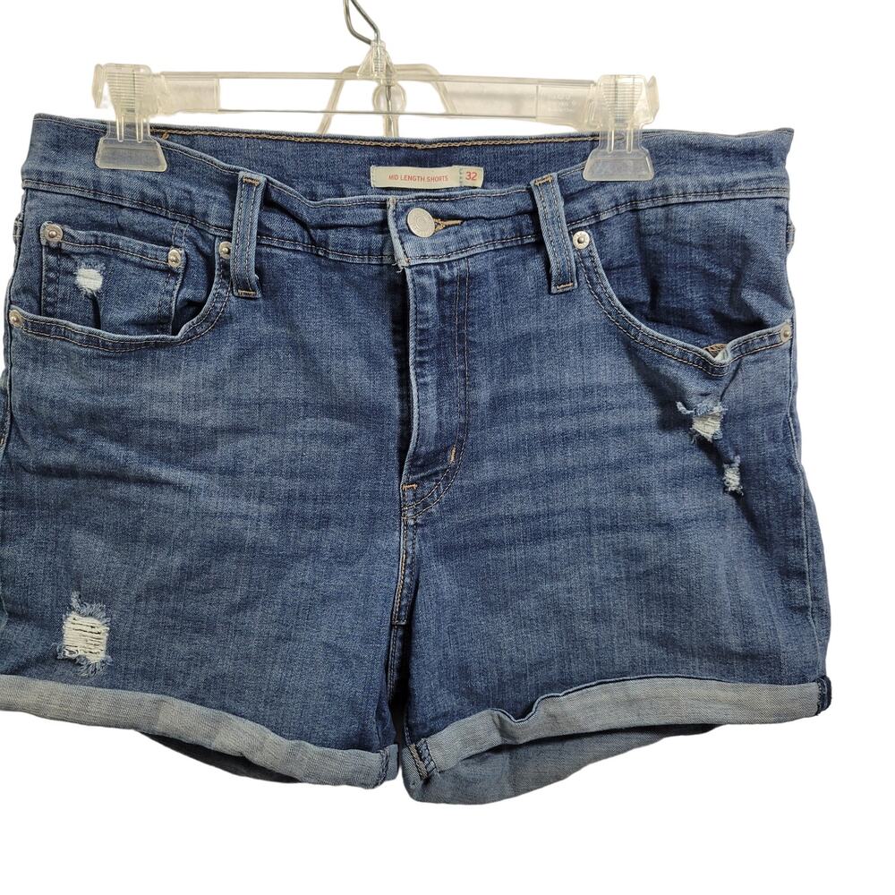 Levi's Women's Mid Length Distressed Shorts Size 32  82324-0871